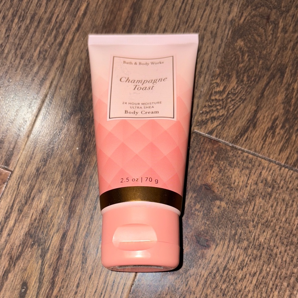 NWT Bath & Body Works Champagne Toast Body Cream - Peach